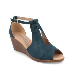 Brinley Co Women's Sandal size 5.5  (X02G)